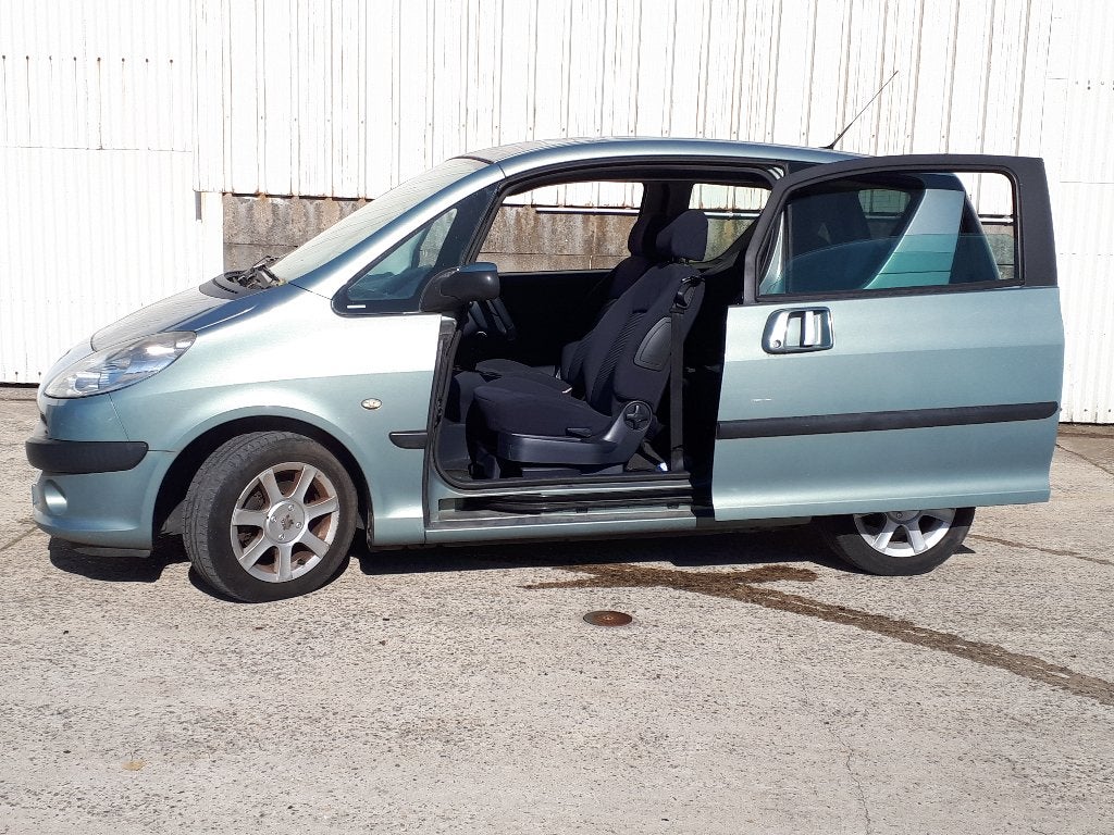 Peugeot 1007 1.4 essence Bj 2005 136000km Climatisation, Achat, Entreprise, Boîte manuelle, Autres couleurs