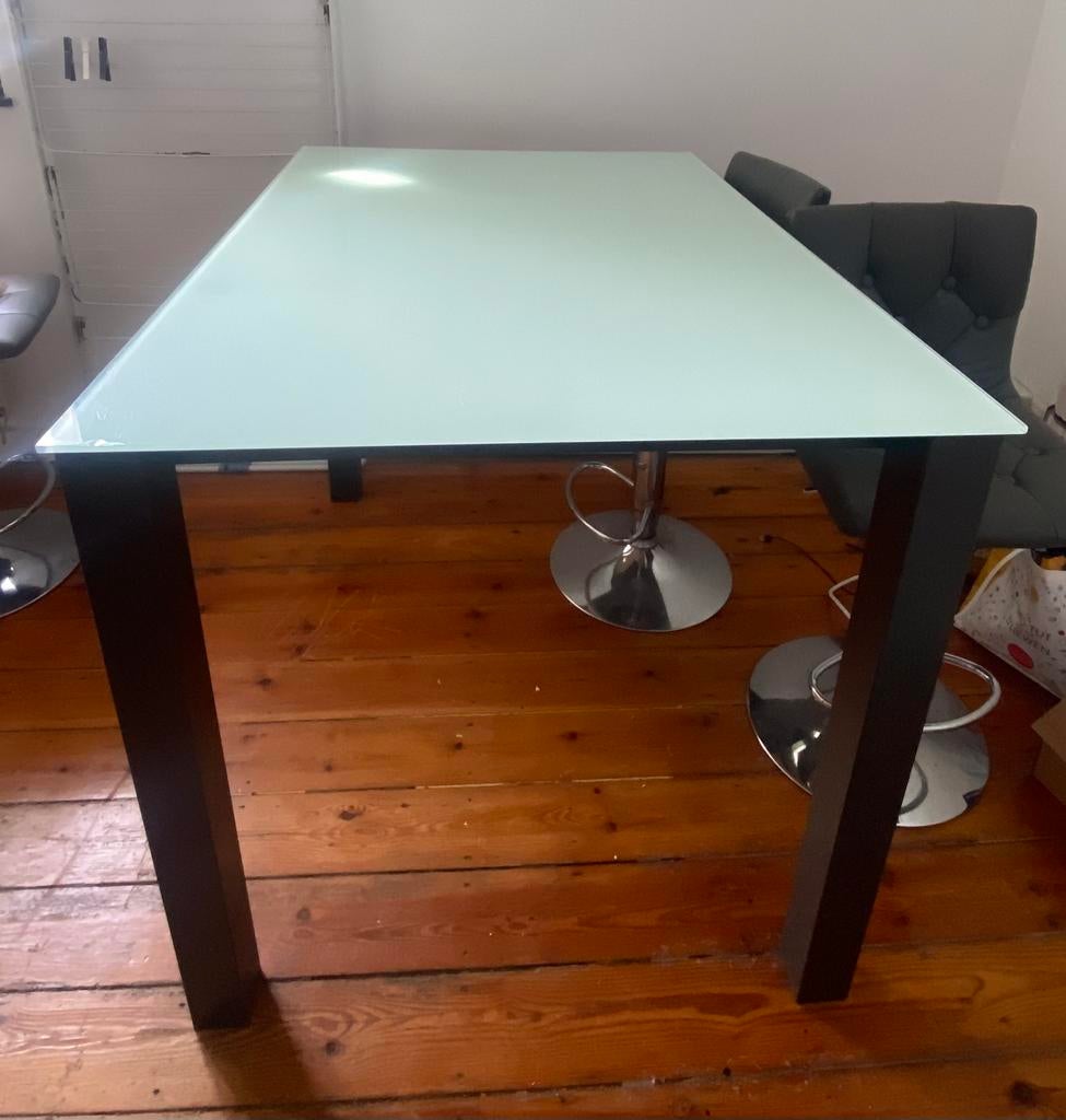 Table en verre, Enlèvement, Verre