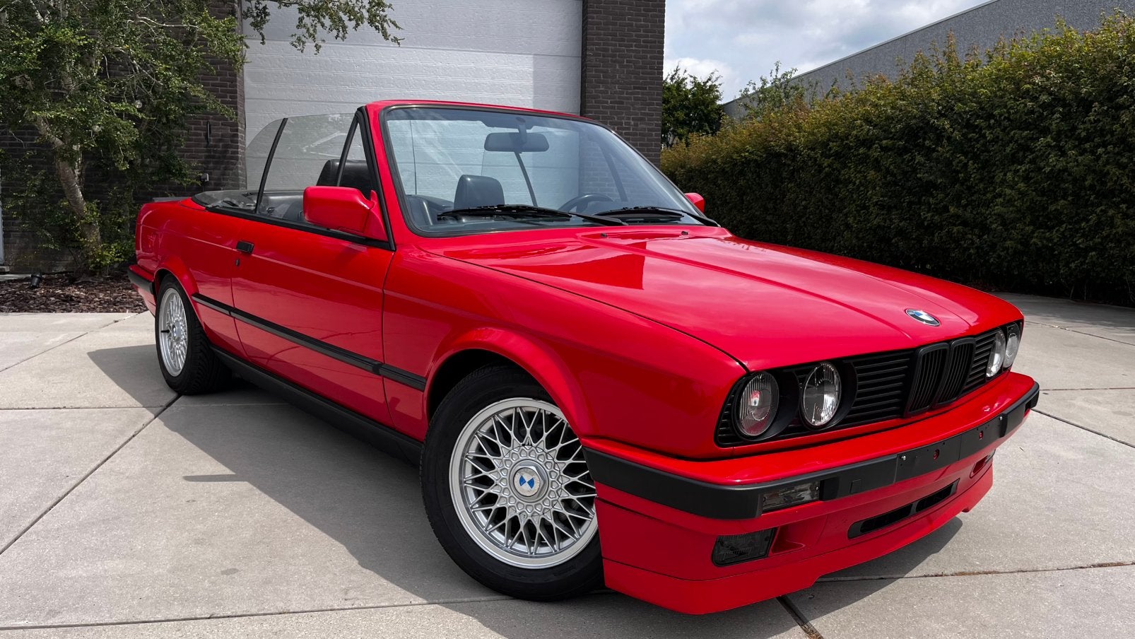 BMW 318i cabriolet dans son état d'origine., Autos, Achat, Cabriolet, Boîte manuelle, Noir