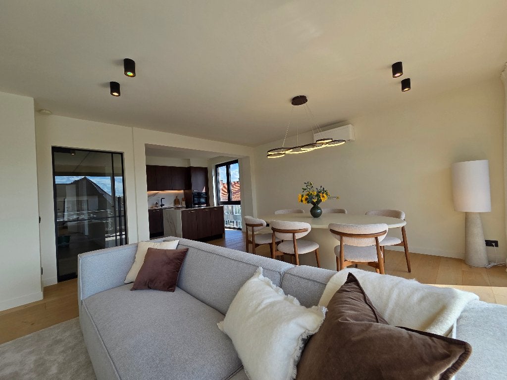 Luxueux appartement à 3 façades entièrement rénové, Immo, Maisons à vendre, 106 m², Ventes sans courtier, 466 UC, Hasselt