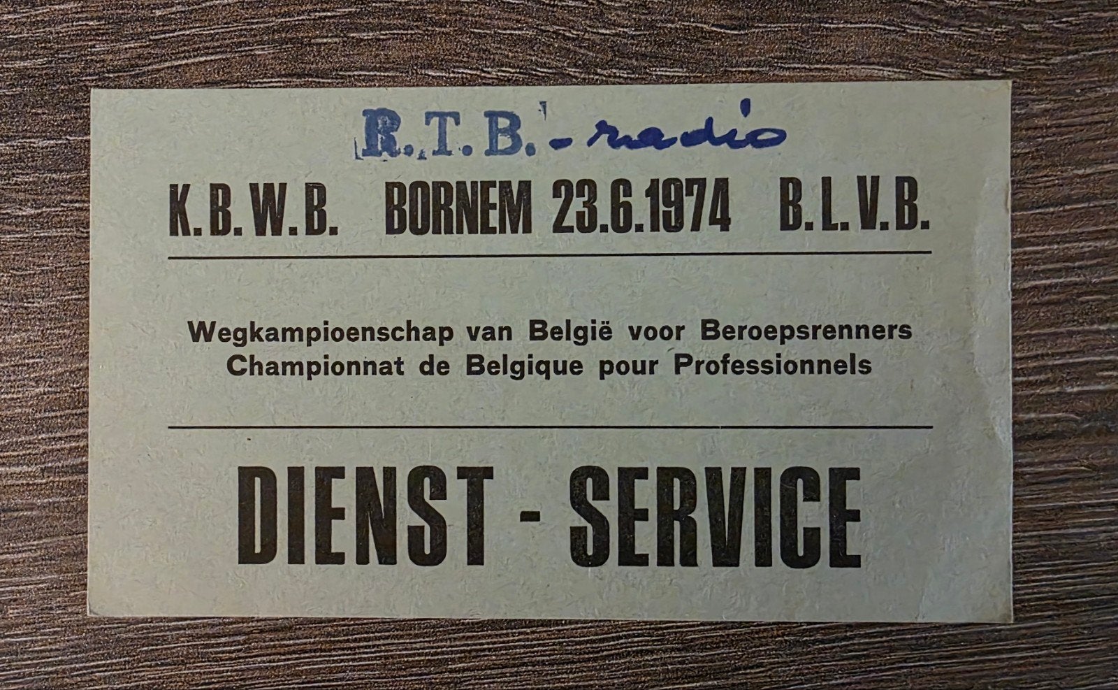 Accreditatie Belgisch Kampioenschap wielrennen 1974 Bornem, Verzamelen, Ophalen of Verzenden, Gebruikt, Poster, Plaatje of Sticker