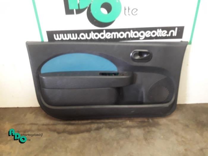 Revêtement portière 2portes gauche d'un Renault Twingo (Tw, Renault, -, 3 mois de garantie, Utilisé