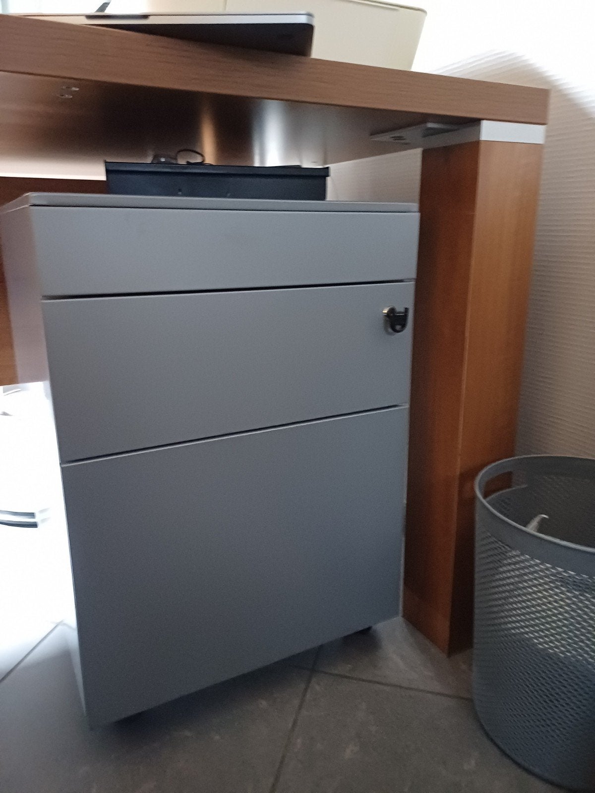 Metalen ladeblok (2stuks) afsluitbaar, Huis en Inrichting, Kasten | Computermeubels, Ophalen, Gebruikt, Minder dan 70 cm, Metaal