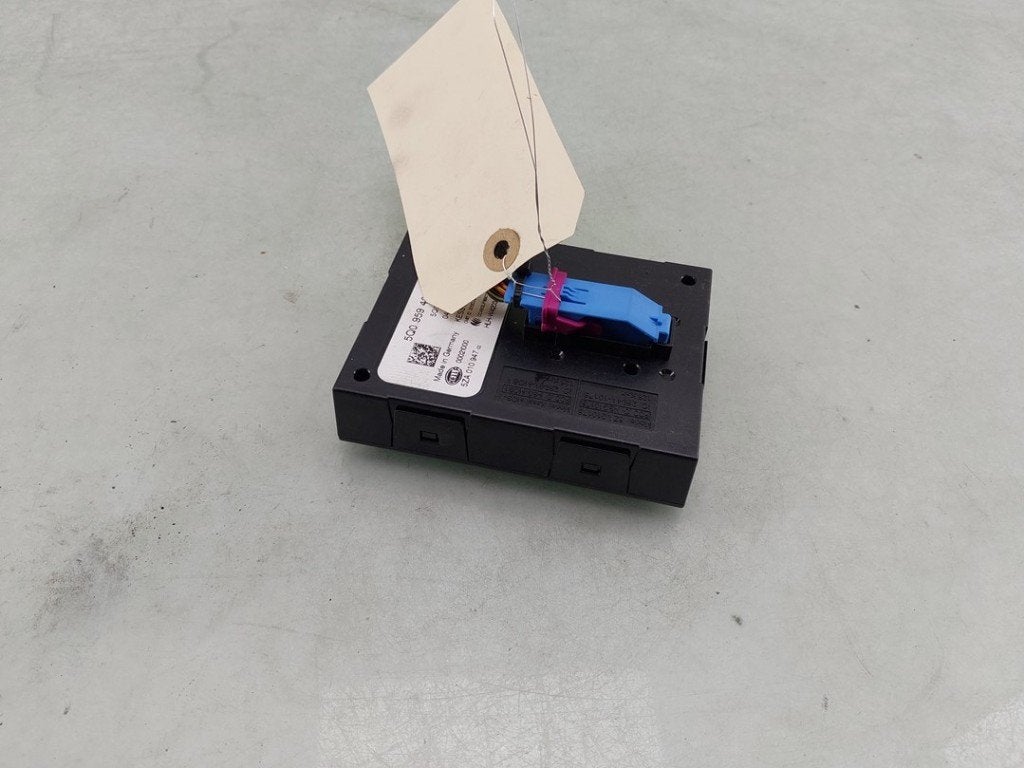 MODULE KEYLESS VEHICLE Leon (5FB) (|5Q0959435B|5Q0959435A|), Gebruikt, Service@seat.de, Seat Deutschland GmbH, Seat