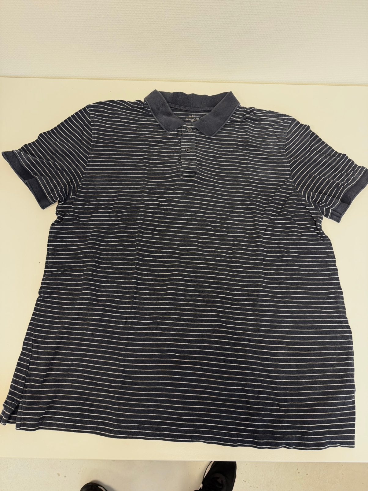 Polo M&S Polo XXL 2XL à rayures gris hommes, coupe classique, Enlèvement ou Envoi, Comme neuf, Gris, Chemise