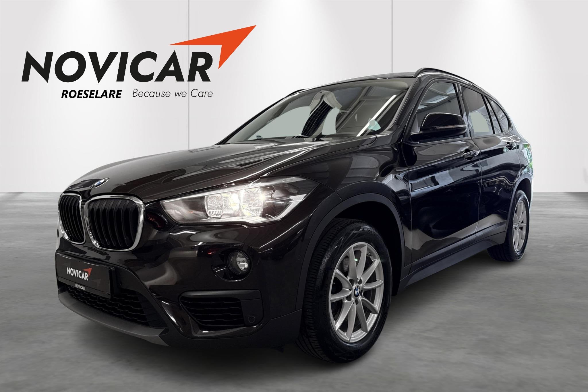 BMW X1 sDrive18iA (103 kW), Auto's, BMW, Automatische klimaatregeling, Stof, Gebruikt, Bruin