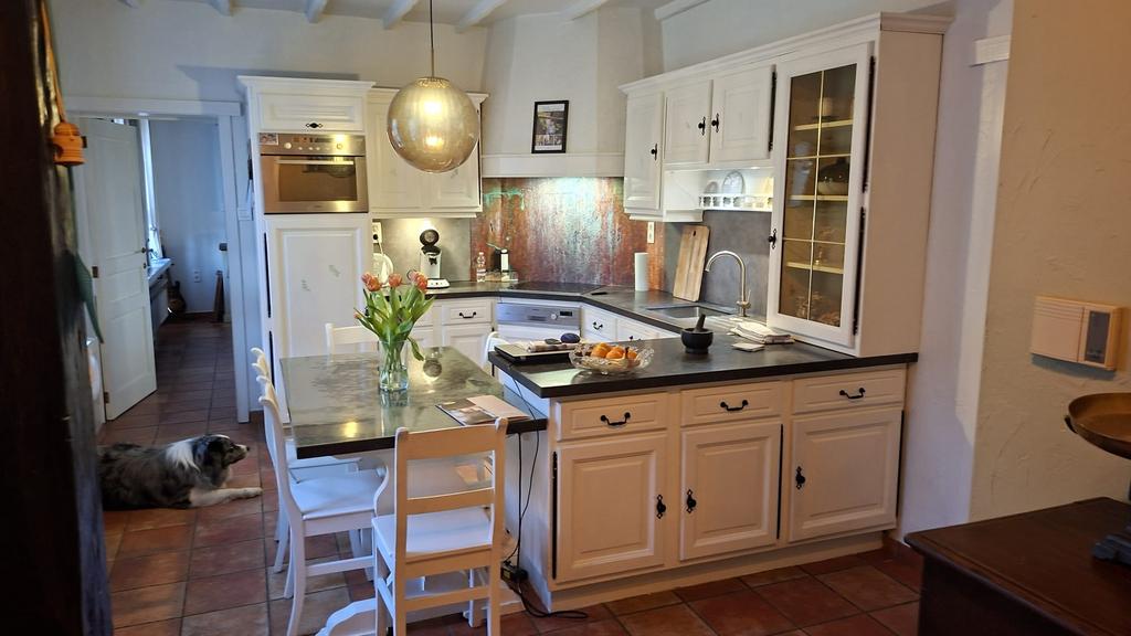Eiken keuken met toestellen marmeren blad, Maison & Meubles, Cuisine | Cuisines complètes, Comme neuf, Blanc, Enlèvement