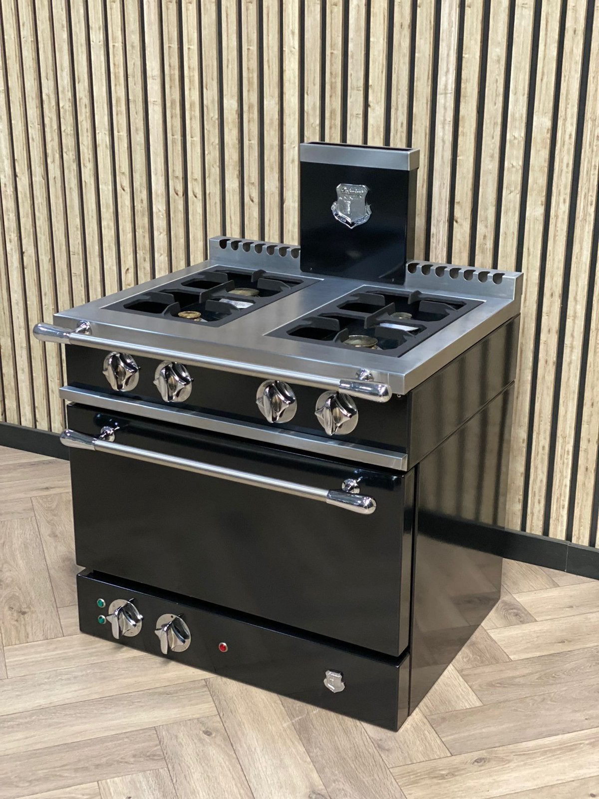 Cuisinière Delaubrac Lyon 4 brûleurs à gaz + grand four, Enlèvement ou Envoi, Gril, Électrique