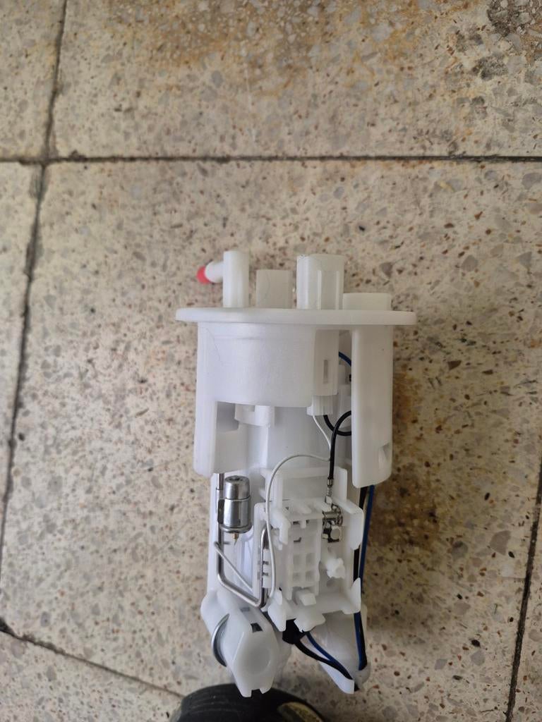Yamaha yzf r1 benzine pomp 03-06, Motoren, Ophalen of Verzenden, Nieuw