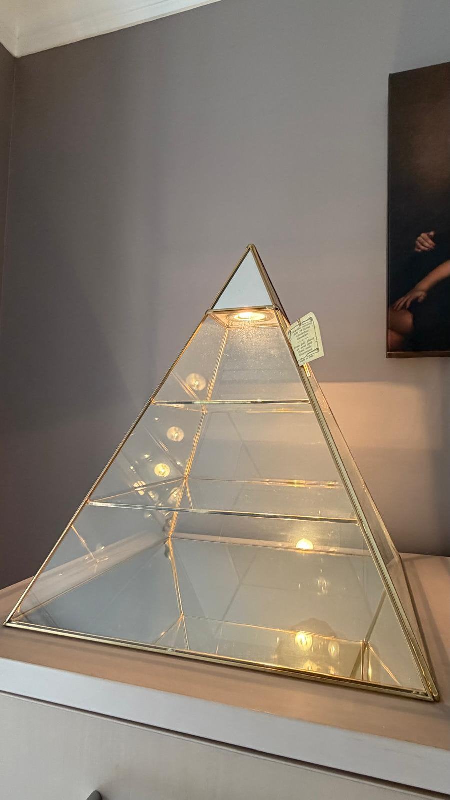 Glazen piramidevitrine – handgemaakt, 24-kar verguld messing, Glas, Ophalen, Zo goed als nieuw, Handgemaakt