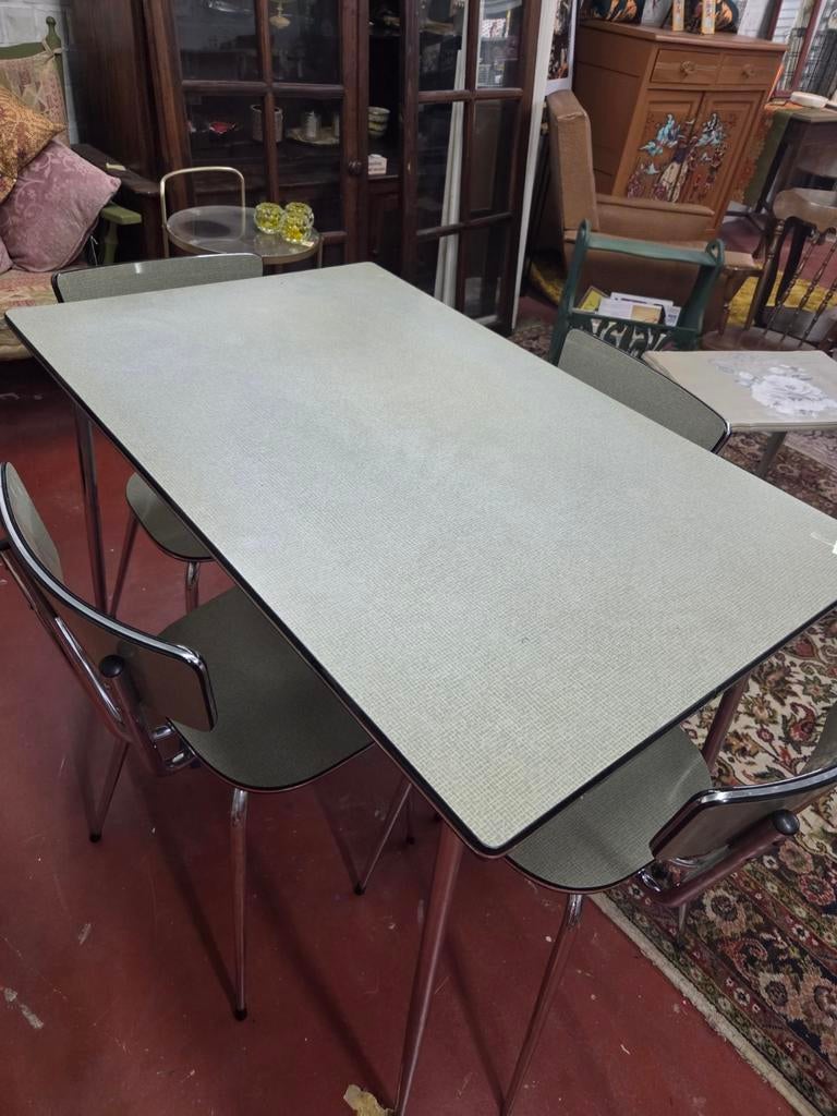 Vintage keukentafel met 4 stoelen, Caravans en Kamperen, Ophalen