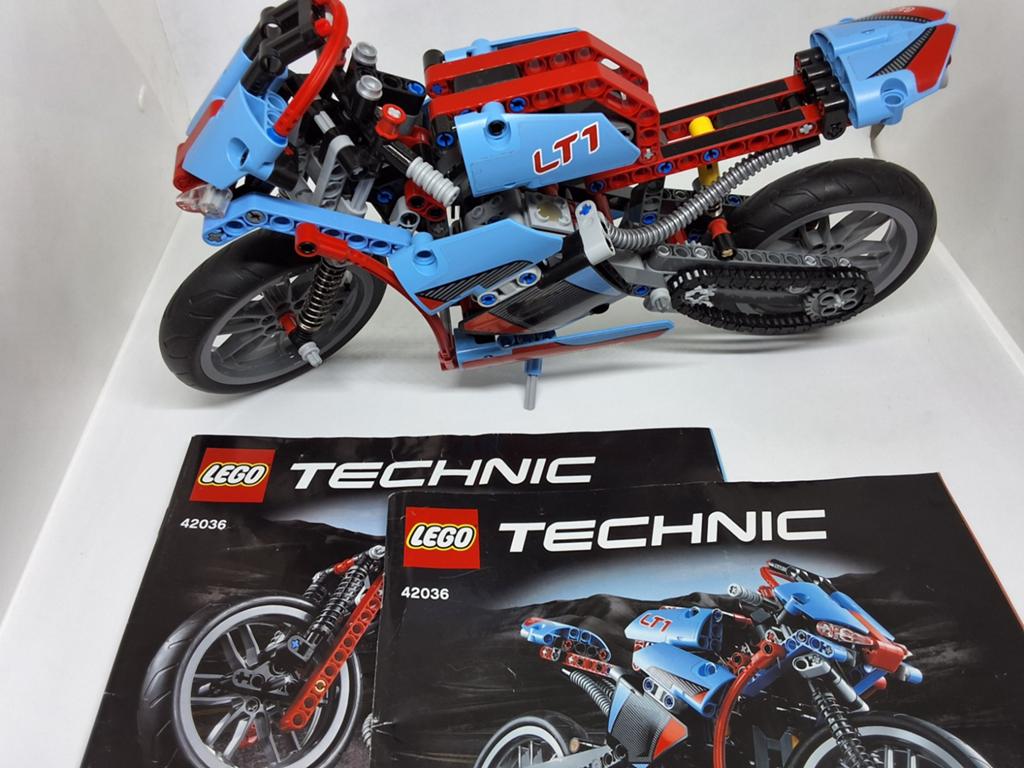 Lego Technic 42036 Street Motorcycle, Kinderen en Baby's, Speelgoed | Duplo en Lego, Ophalen of Verzenden, Compleet, Lego, Technic