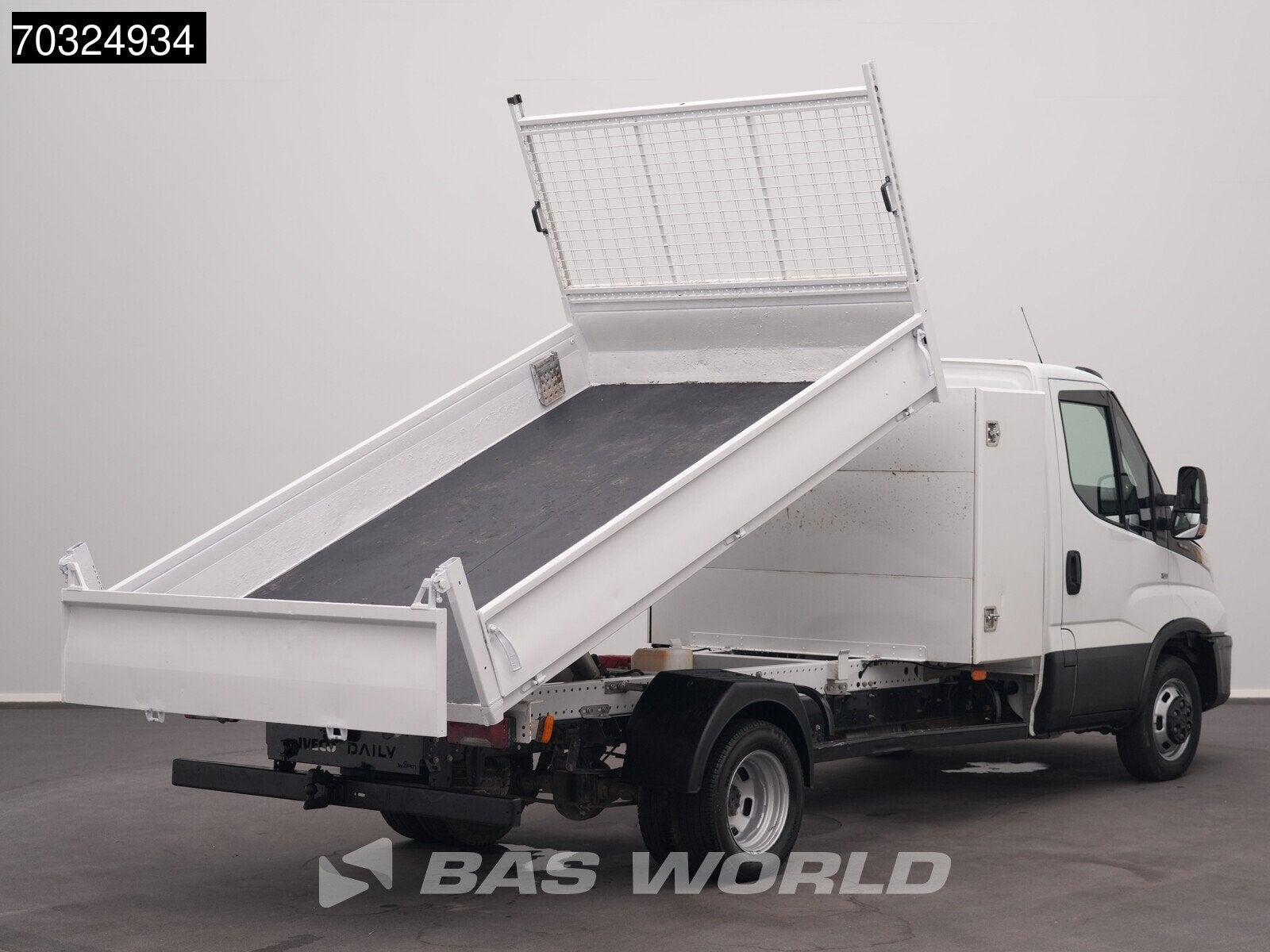 Iveco Daily 35C16 3.0L Kipper Dubbellucht 3,5t Trekhaak Navi, Stof, Gebruikt, Euro 6, 4 cilinders