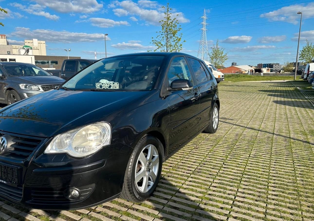 Polo 1.2 essence prête à immatriculer, Achat, Boîte manuelle, 5 portes, Berline