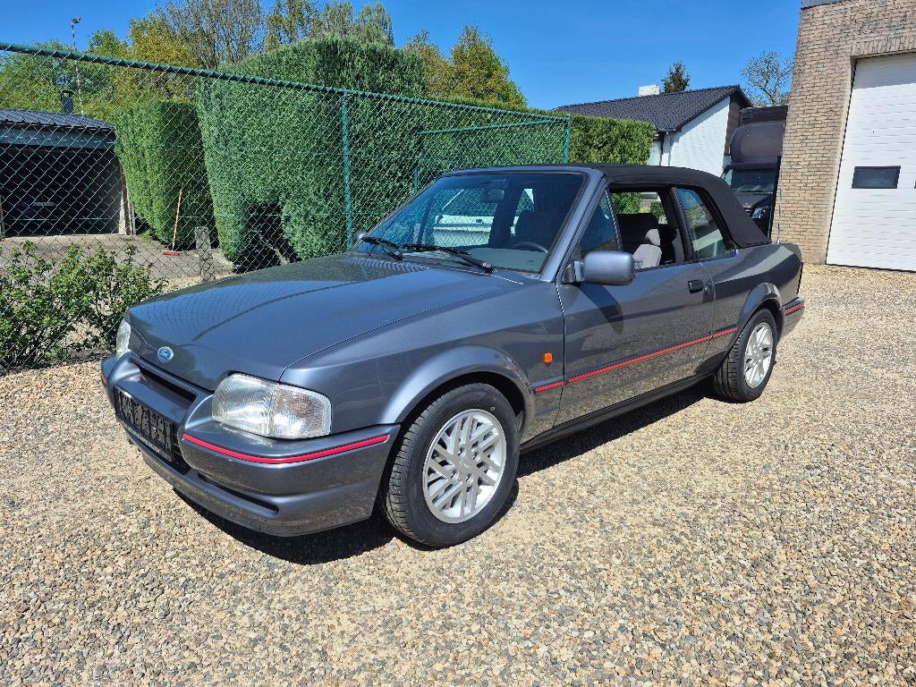 Ford escort cabrio xr3i, Auto's, Ford, Voorwielaandrijving, Escort, Stof, 4 cilinders