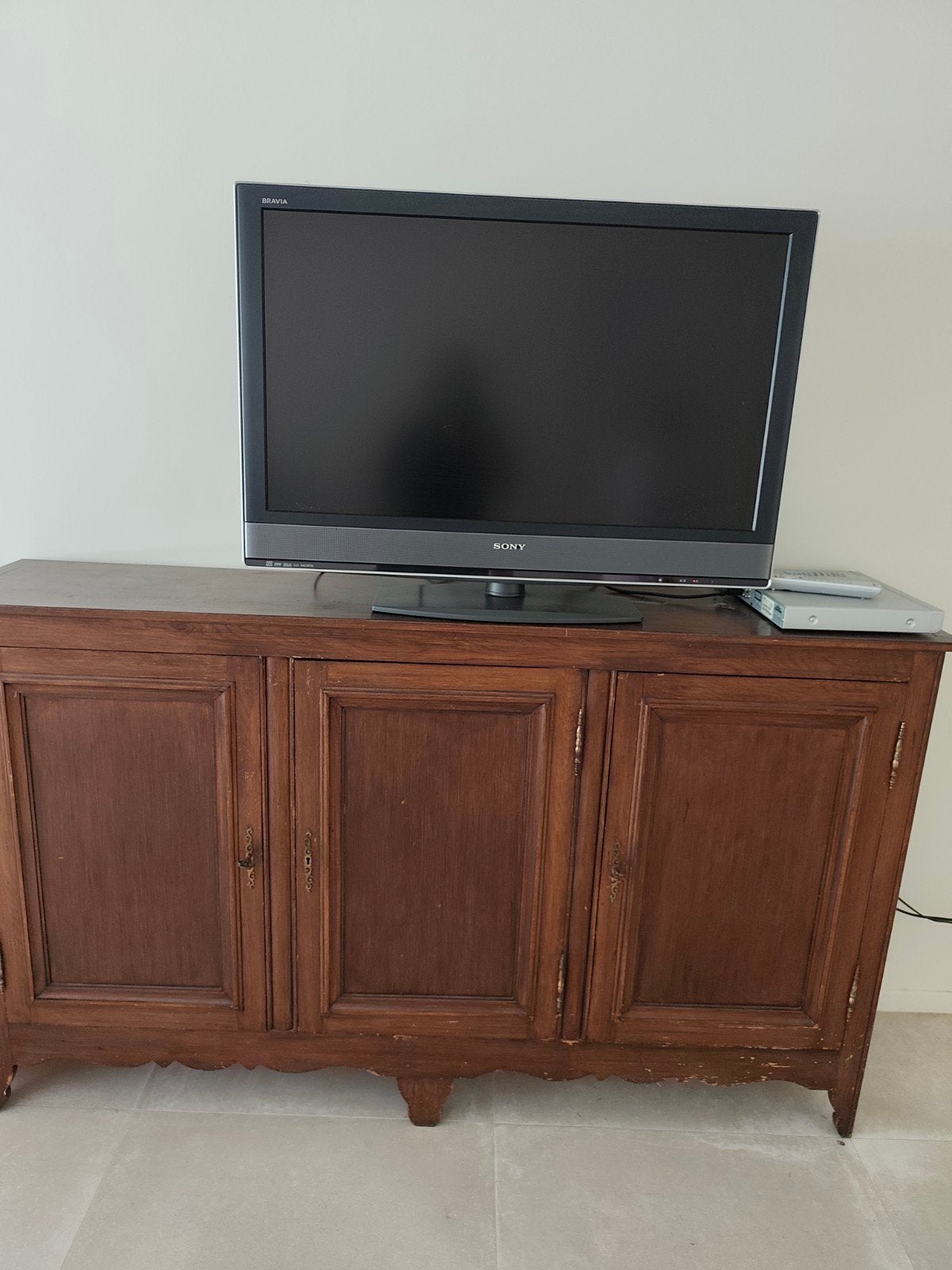 Tv en kast, Ophalen