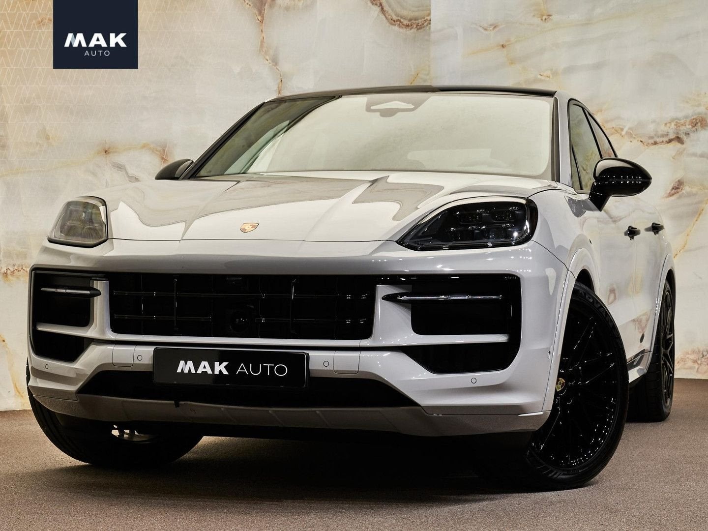 Porsche Cayenne Coupé 3.0 S E-Hybrid Black Edition , NL-auto, Auto's, Automaat, Cayenne, 26 kWh, Hybride Elektrisch/Benzine