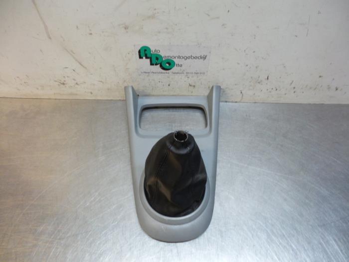 Versnellingspookhoes van een Nissan Pixo (Pixo 09-), Gebruikt, -, -, Ophalen of Verzenden