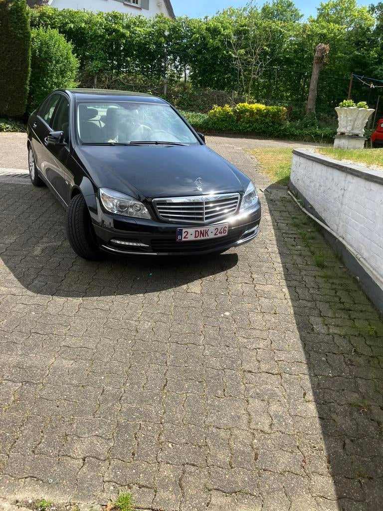 Mercedes noire, Autos, Achat, Beige, 5 portes, Automatique