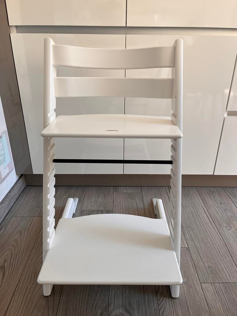 Witte stokke tripp trapp kinderstoel van 2020, Kinderen en Baby's, Kinderstoelen, Ophalen, Zo goed als nieuw
