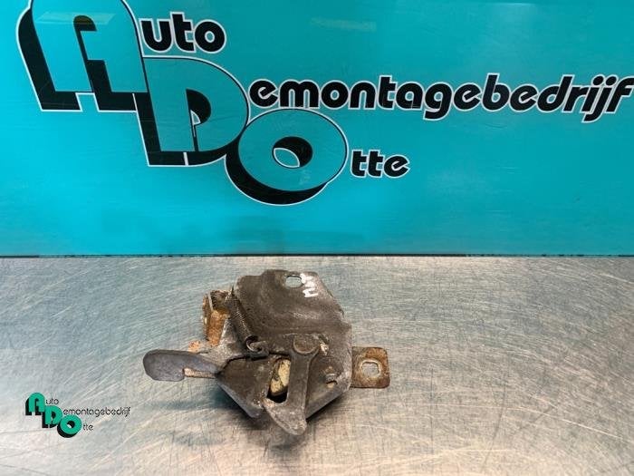 Mécanique de verrouillage capot d'un Daihatsu Sirion (Sirio, Daihatsu, -, 3 mois de garantie, Utilisé