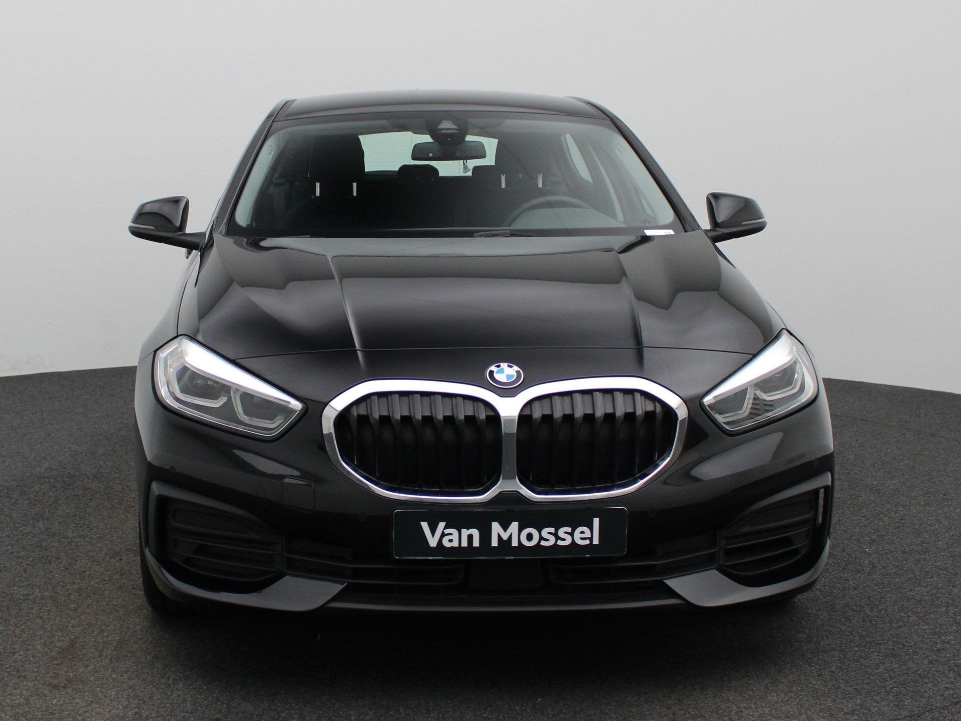 BMW 1 Serie Hatch Automaat - PDC - Carplay - LED, Autos, BMW, Achat, Éclairage LED, Entreprise, https://public.car-pass.be/vhr/ea0cdd81-e9f3-4a82-bb57-5e186adf0bf9