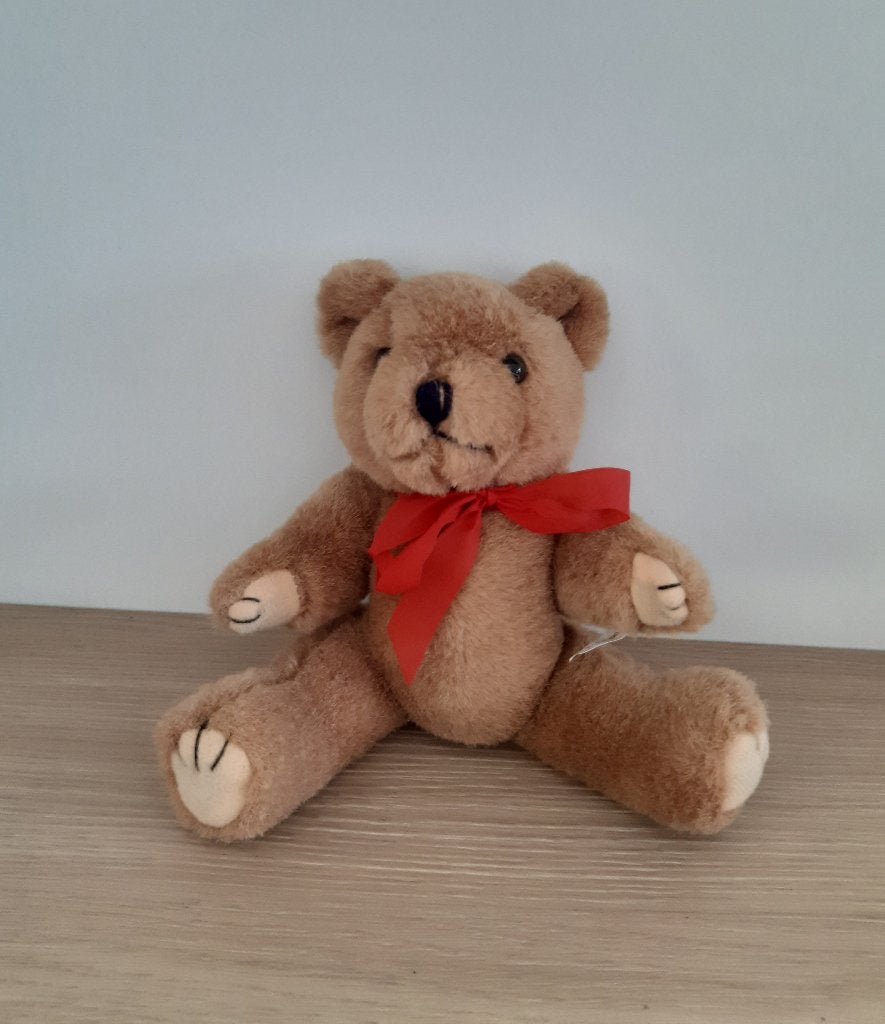 Klein knuffelbeertje met strik -armen en benen bewegen (20cm, Enlèvement ou Envoi, Comme neuf