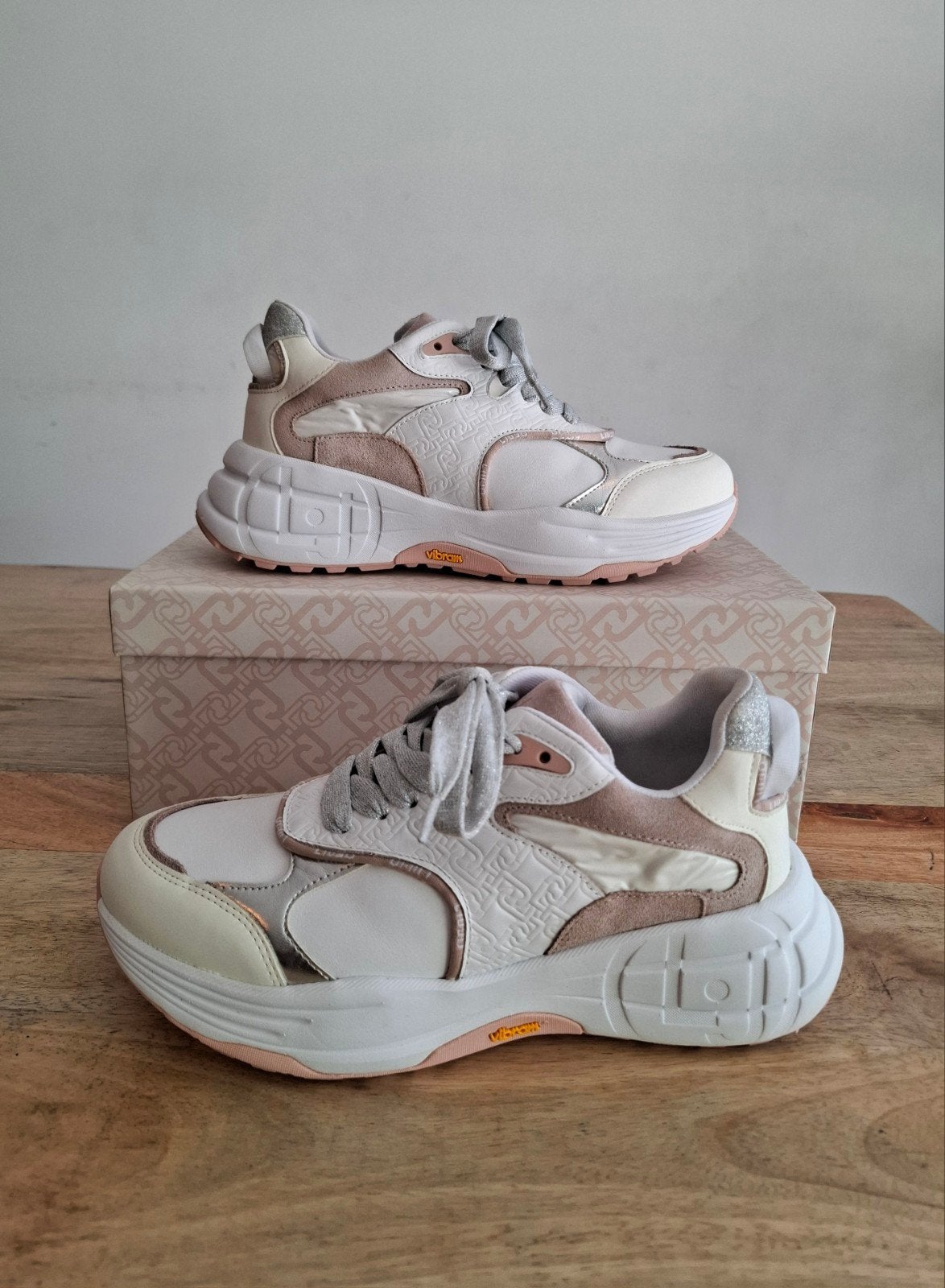 Liu Jo Eco-Friendly Running Sneakers (Vibram) Maat 37, Enlèvement ou Envoi, Liu Jo, Sneakers et Baskets, Comme neuf