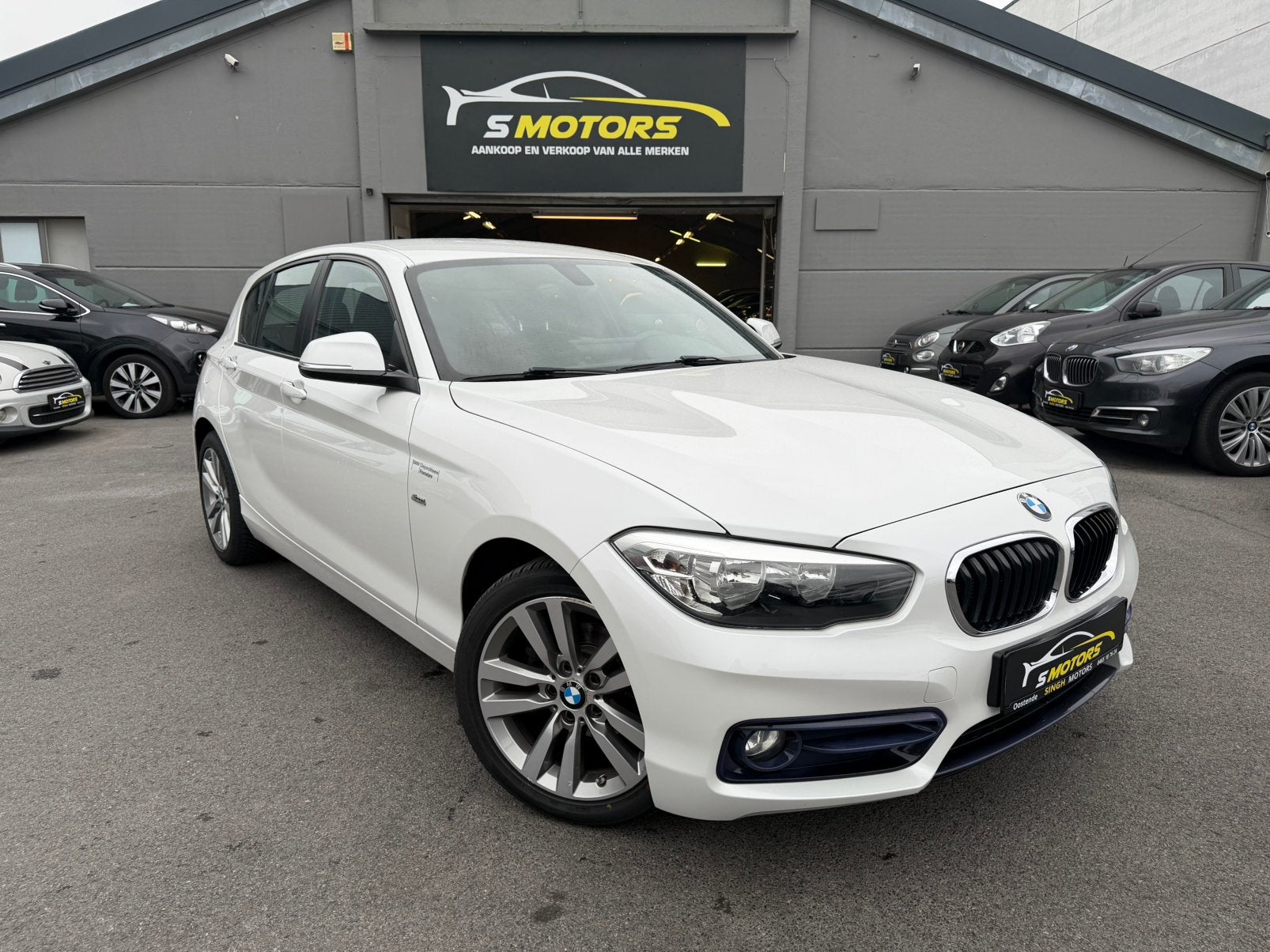 BMW 116i | Carplay | Cruise | Gps | Airco | GARANTIE |, Auto's, Dealer onderhouden, Euro 6, Wit, 5 deurs
