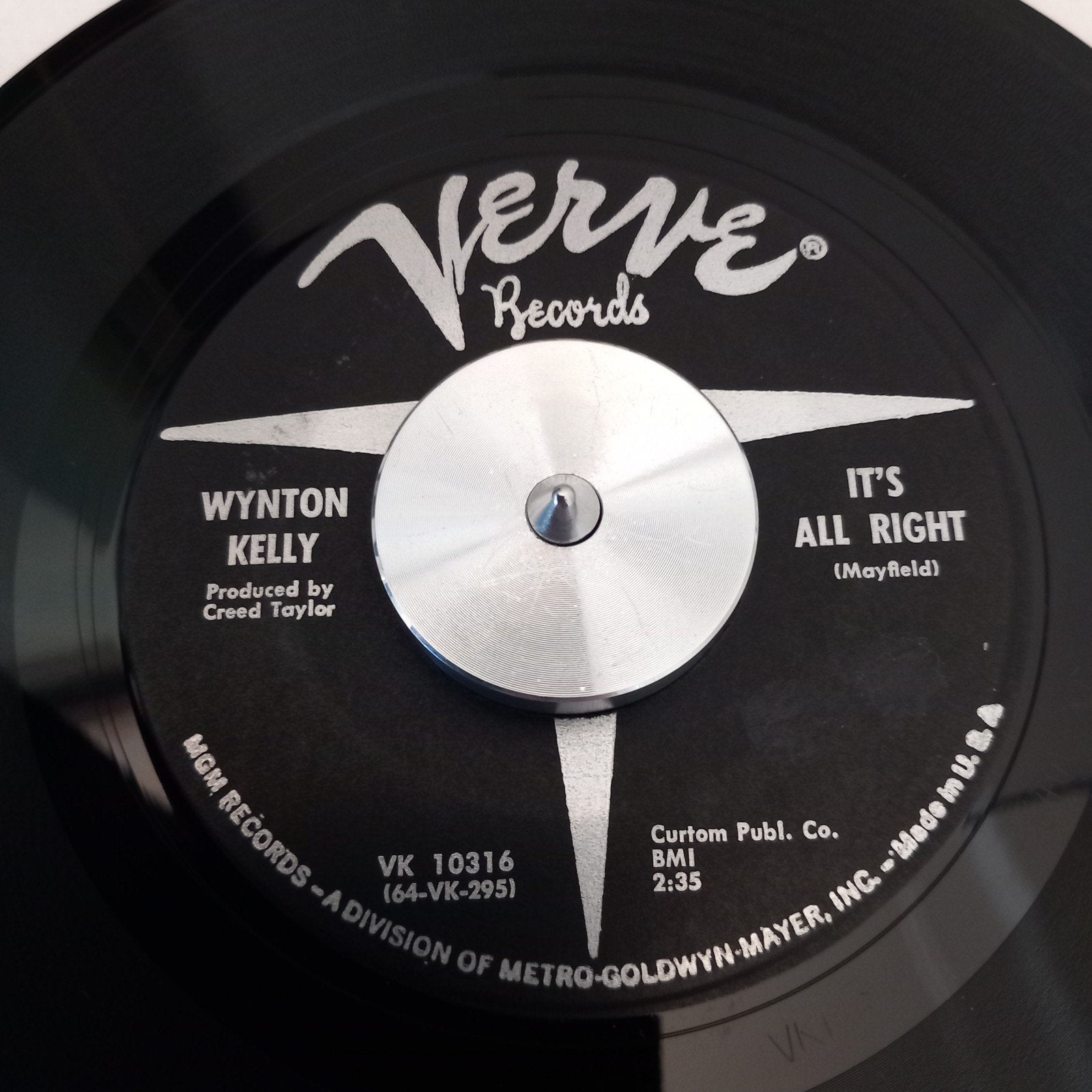 WYNTON KELLY. IT'S ALL RIGHT. JAZZ POPCORN USA 45T, Ophalen of Verzenden