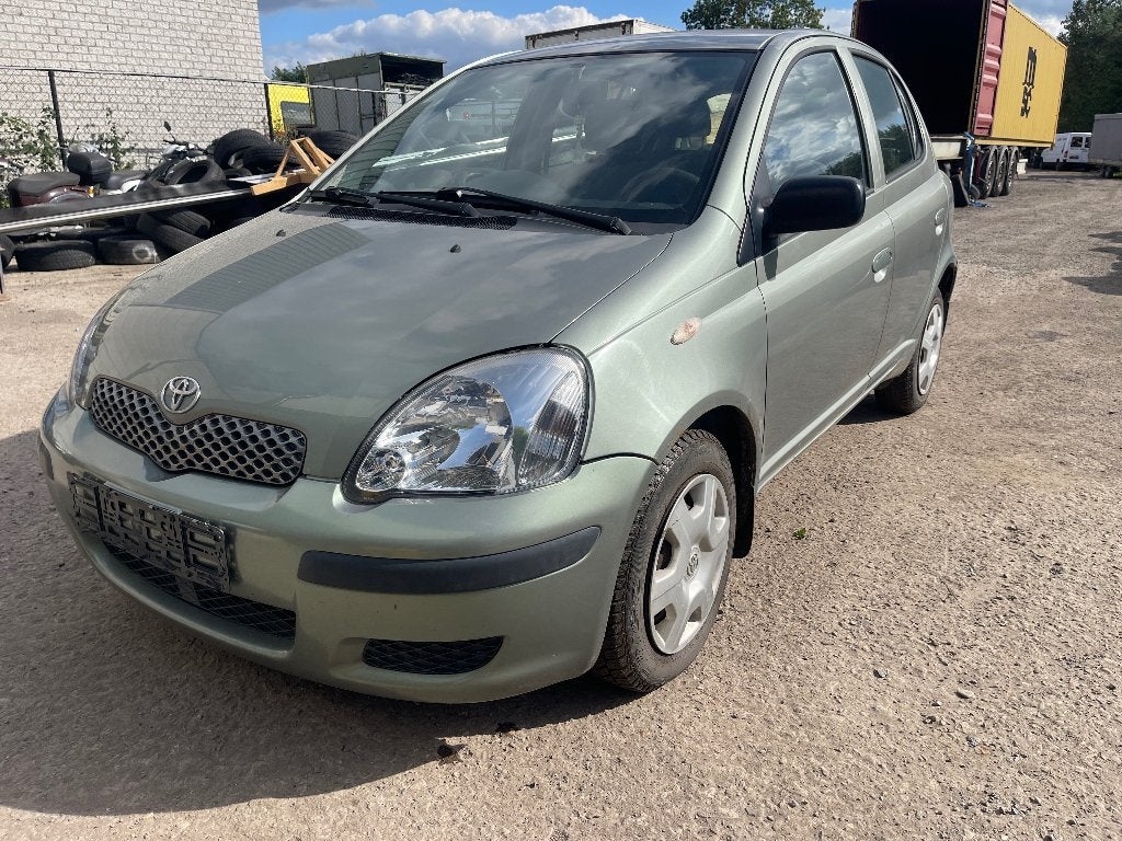 Toyota Yaris 1.0 benzine bj 2004, 4 deurs, Handgeschakeld, Particulier, 1000 cc