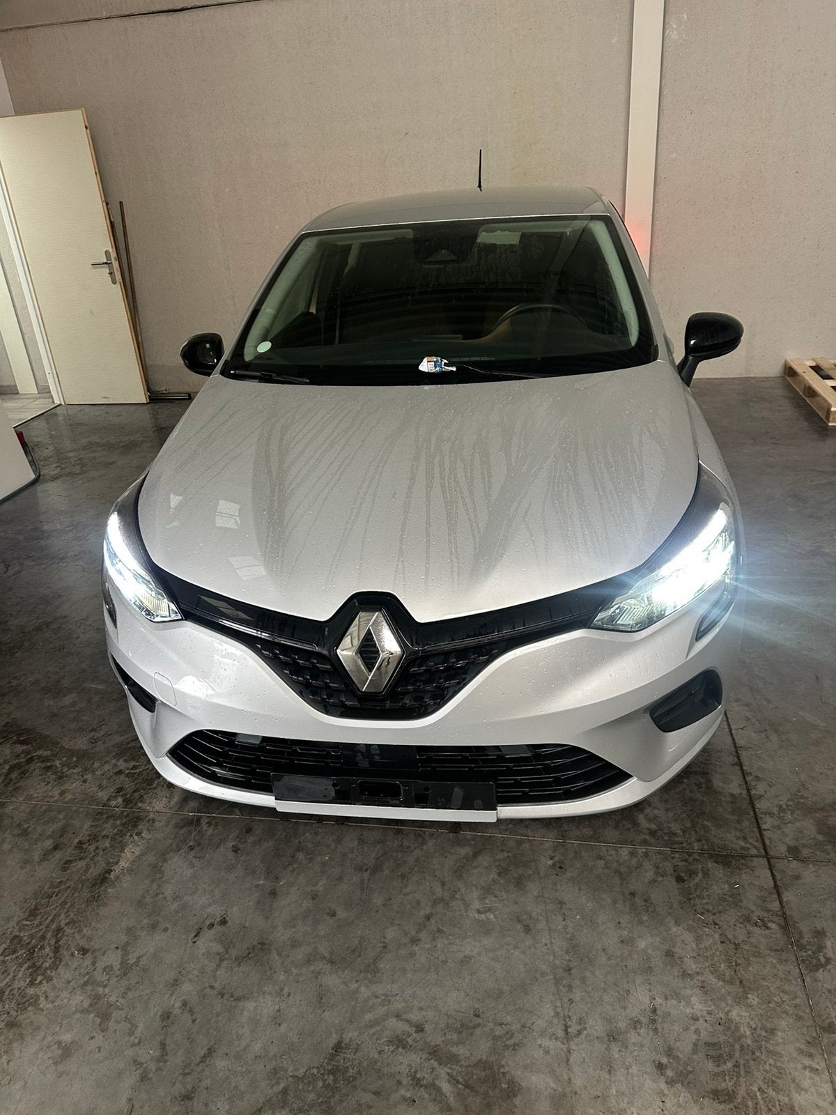 Renault clio 5 essence 2023, Auto's, Particulier, Te koop, Benzine