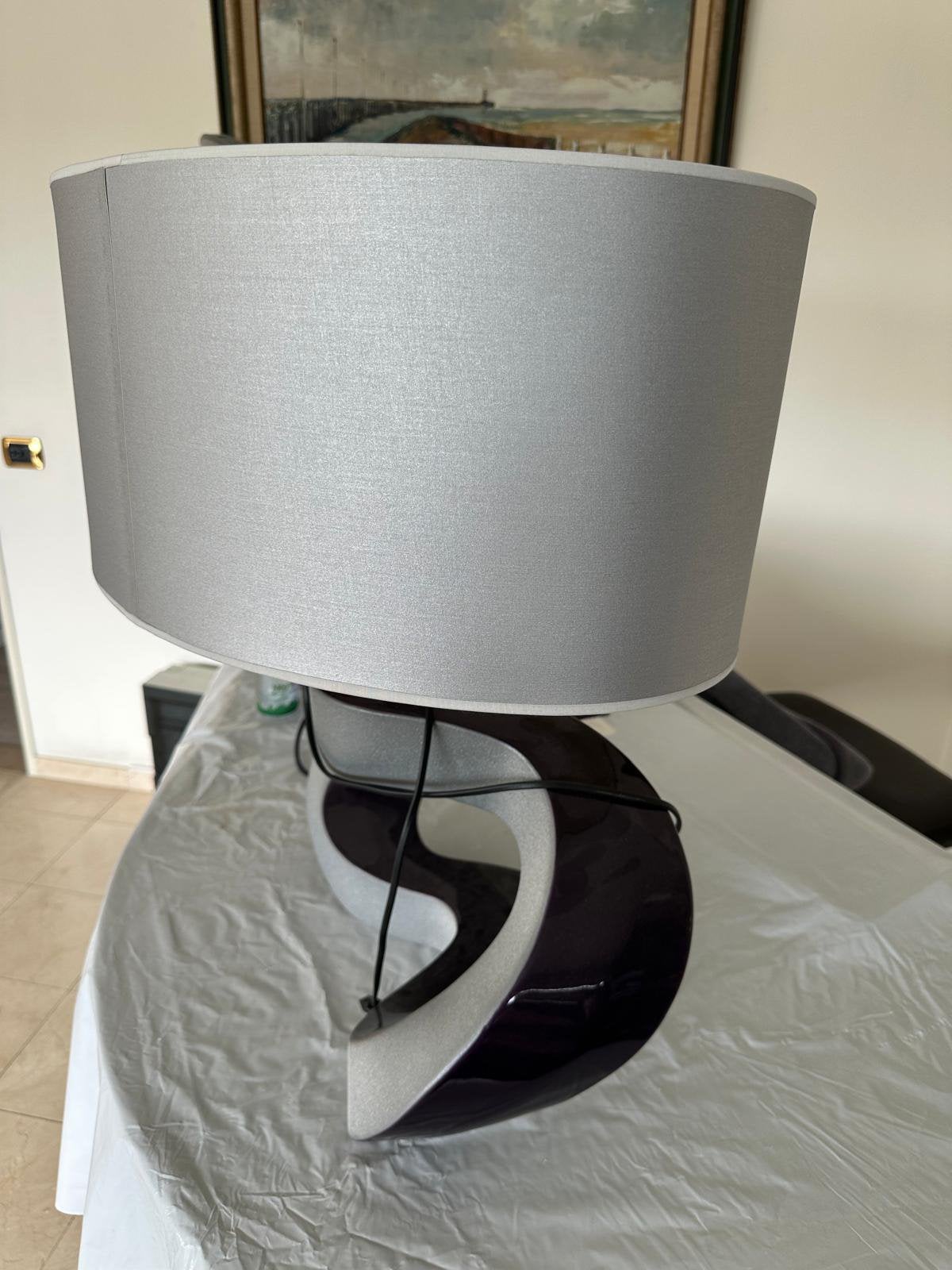 Lampe design contemporain grise et violette, Maison & Meubles, Enlèvement, Comme neuf