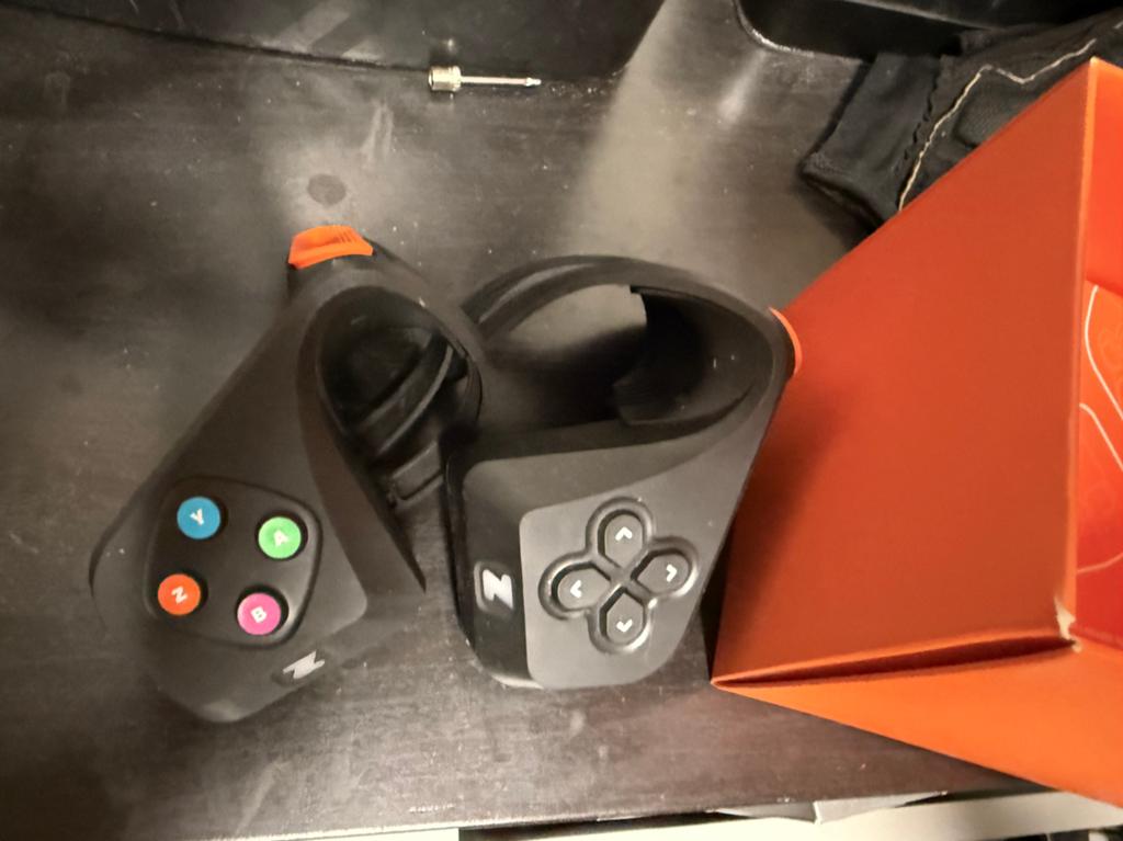 Zwift play controllers, Fietsen en Brommers, Ophalen, Zo goed als nieuw