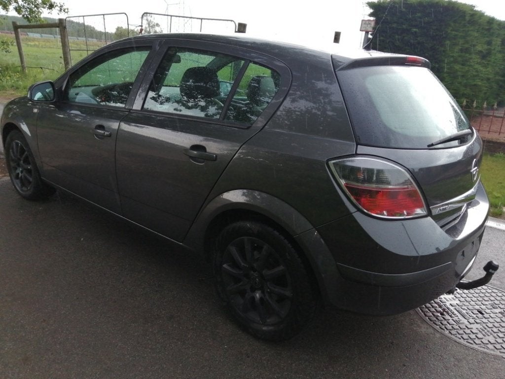 OPEL ASTRA , benzine , gekeurd., Auto's, Opel, Voorwielaandrijving, Euro 5, Beige, 4 cilinders