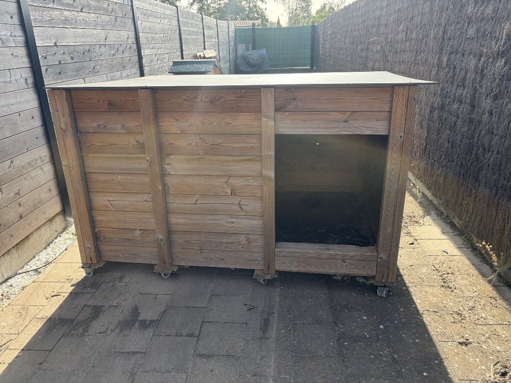 Niche extérieur pour chien, Dieren en Toebehoren, Ophalen, Gebruikt, Hondenhok