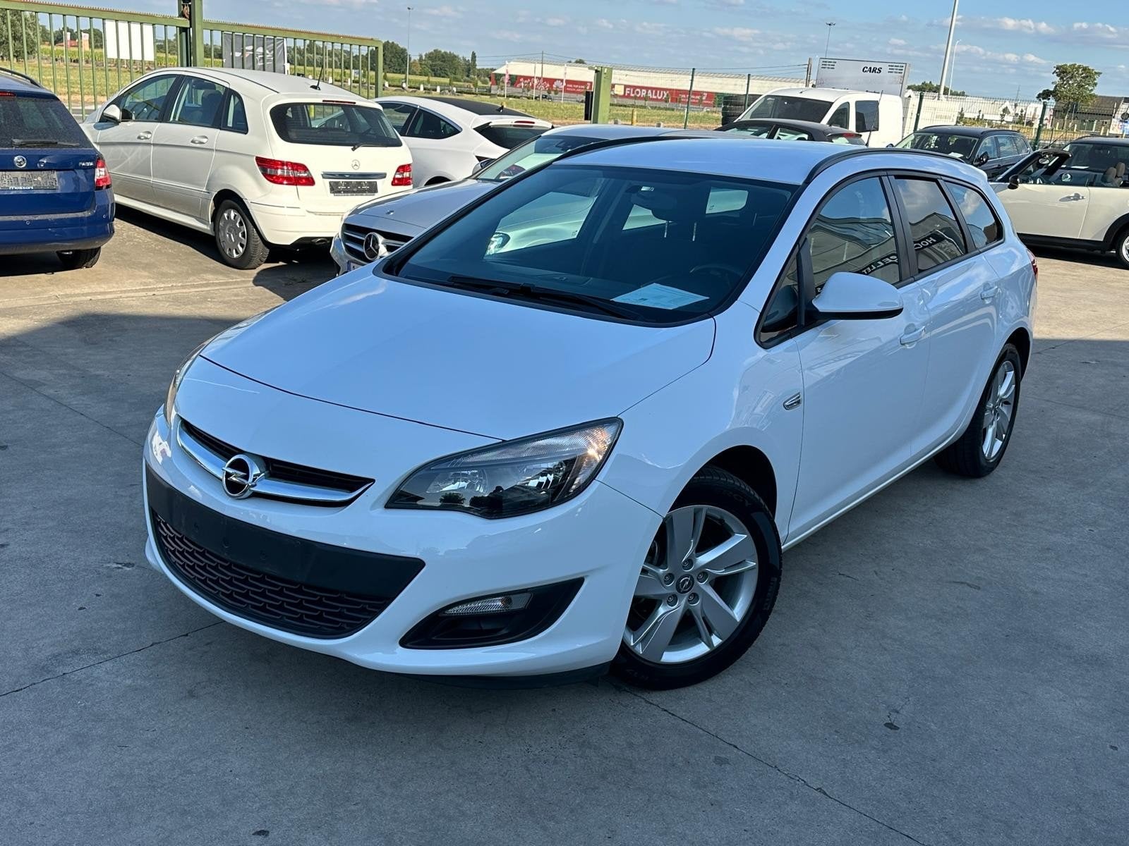 Opel astra spoorts tourer, Autos, Euro 5, Achat, Entreprise, 5 portes