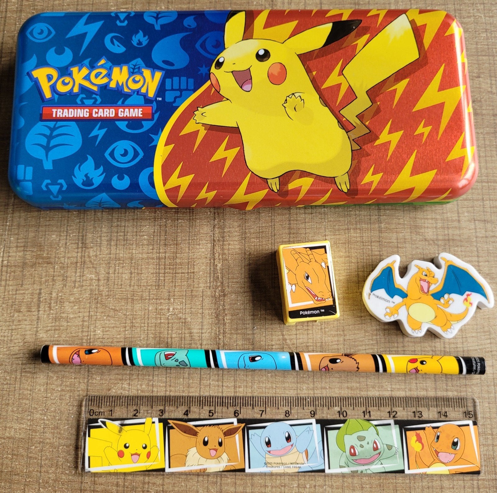 Pokémon pennendoos + schrijfset, Collections, Cinéma & Télévision, Enlèvement ou Envoi, Comme neuf, TV, Ustensile
