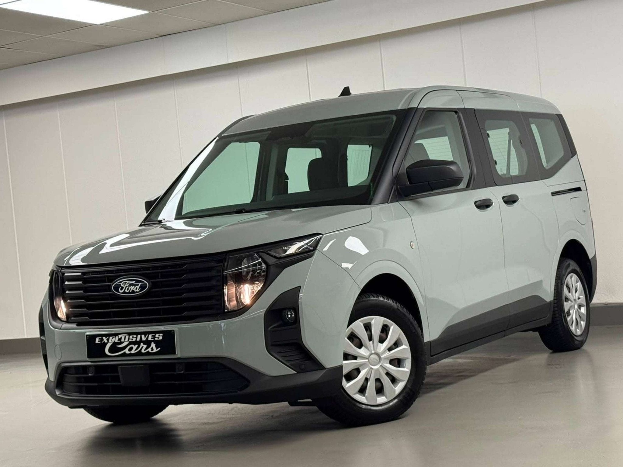Ford Tourneo Courier 1.0 EcoBoost 125 CV ! 16000 KM ! 5 PLAC, Argent ou Gris, Achat, 998 cm³, Entreprise