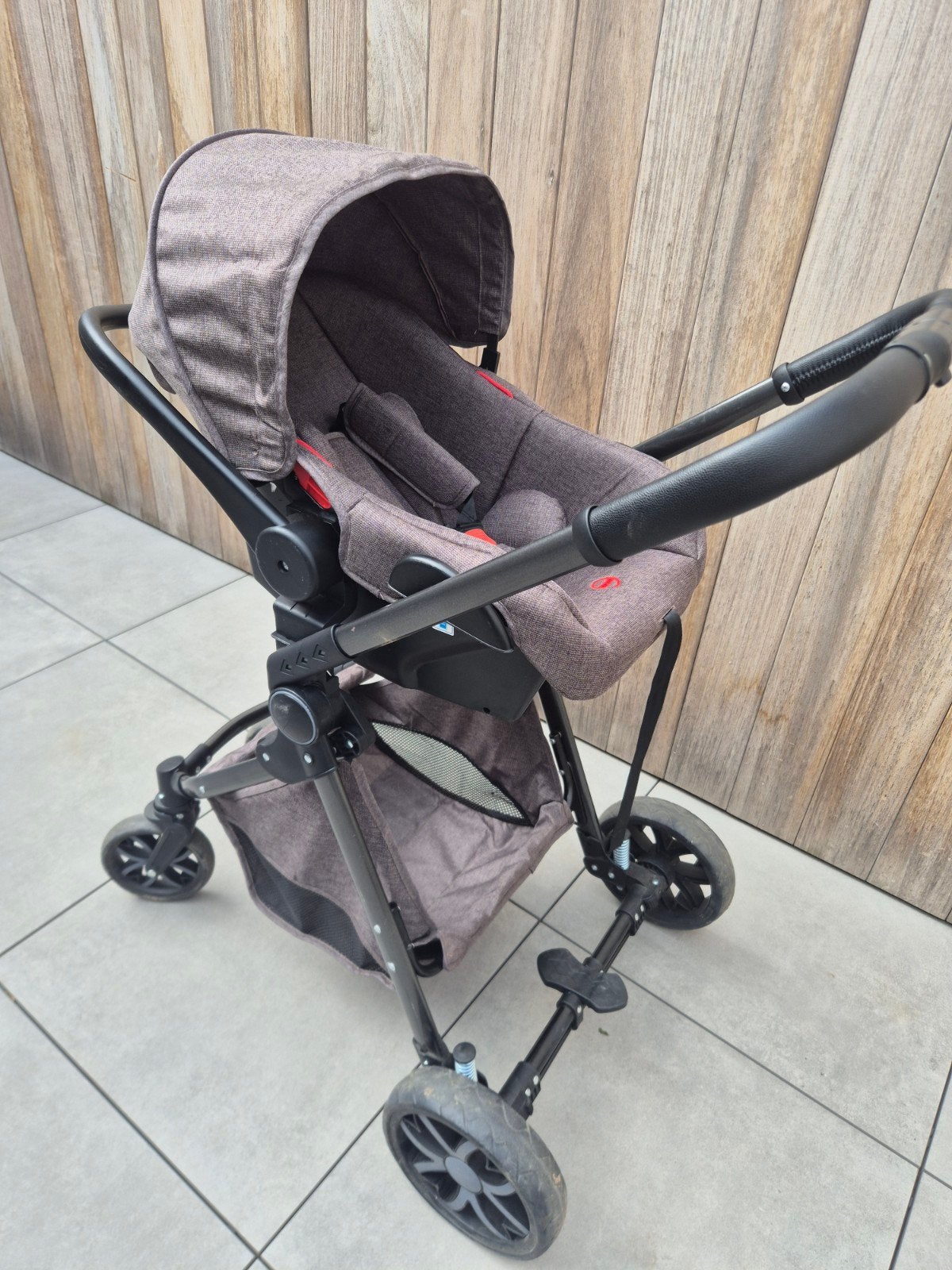 Mooie buggy 2-in 1 te koop, Kinderen en Baby's, Buggy's, Ophalen