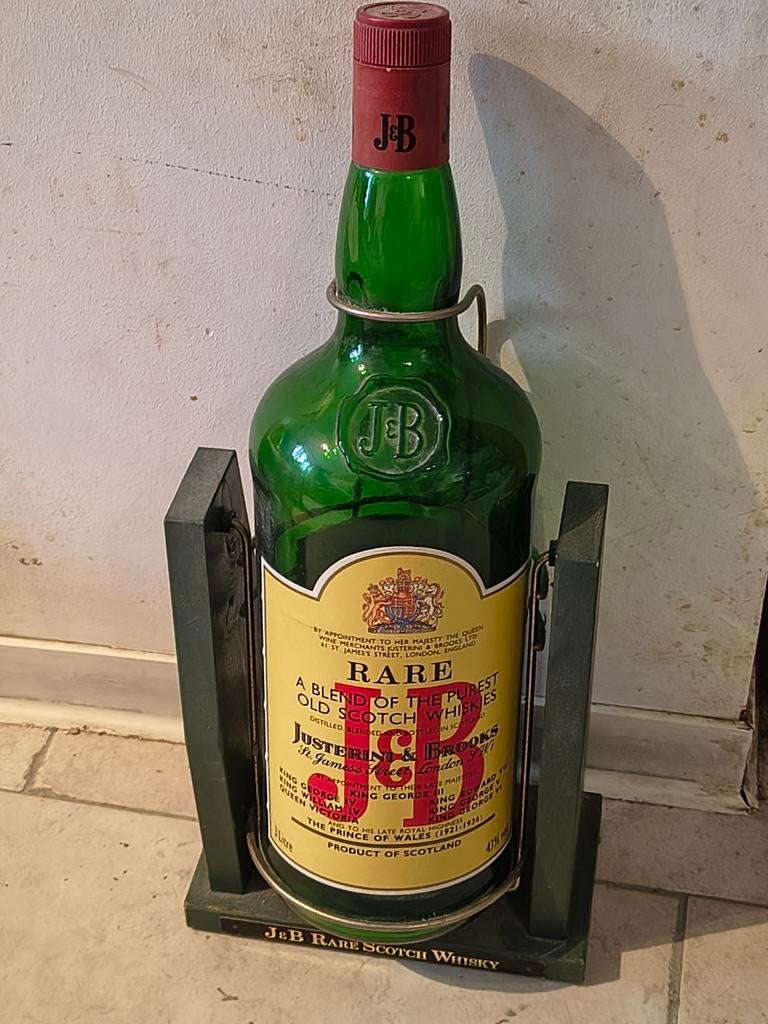 Bouteille vide sur socle J&B 3litres, Collections, Enlèvement