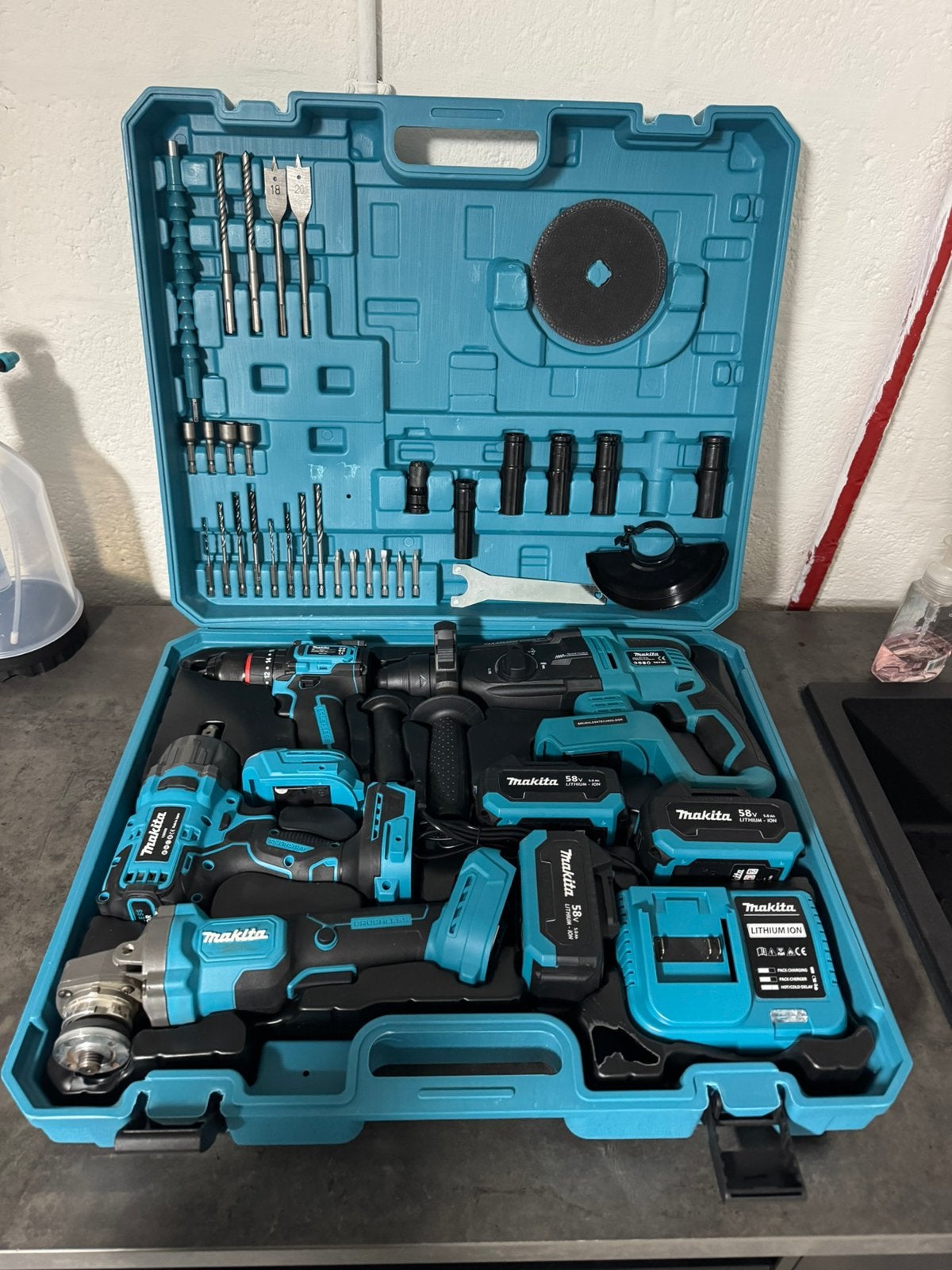 4-delige accu gereedschapset – 3 accu’s + lader – Nieuw, Ophalen, Nieuw