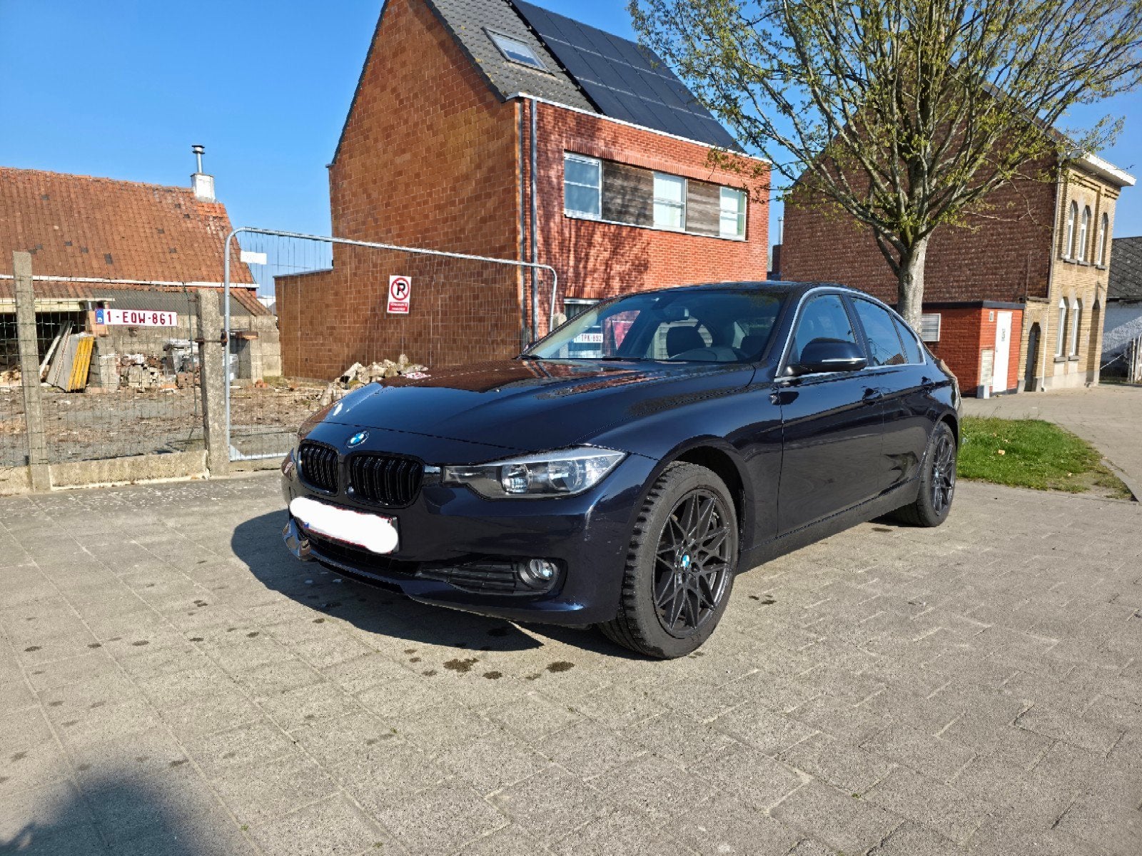 BMW 316i Benzine – 01/2015 – 110.000 km – Goed onderhouden, Autos, BMW, Euro 6, Noir, 5 portes, Particulier