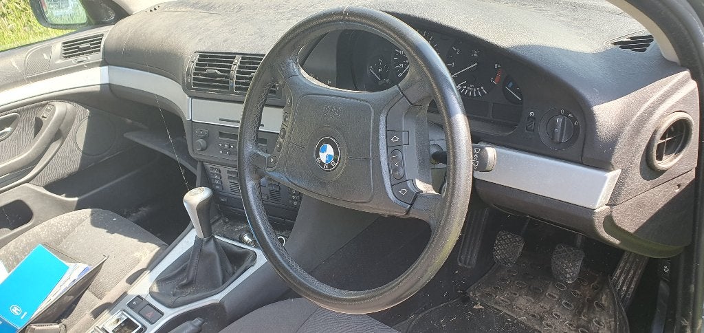 BMW 320i 1996, Autos, BMW, Particulier, Série 5 GT, Essence, Berline, 4 portes, Boîte manuelle, Argent ou Gris, Enlèvement