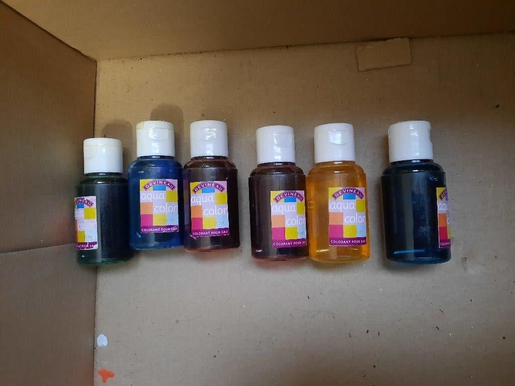 verschillende soorten kleurwater uit te kiezen, Huis en Inrichting, Woonaccessoires | Droogbloemen, Ophalen of Verzenden