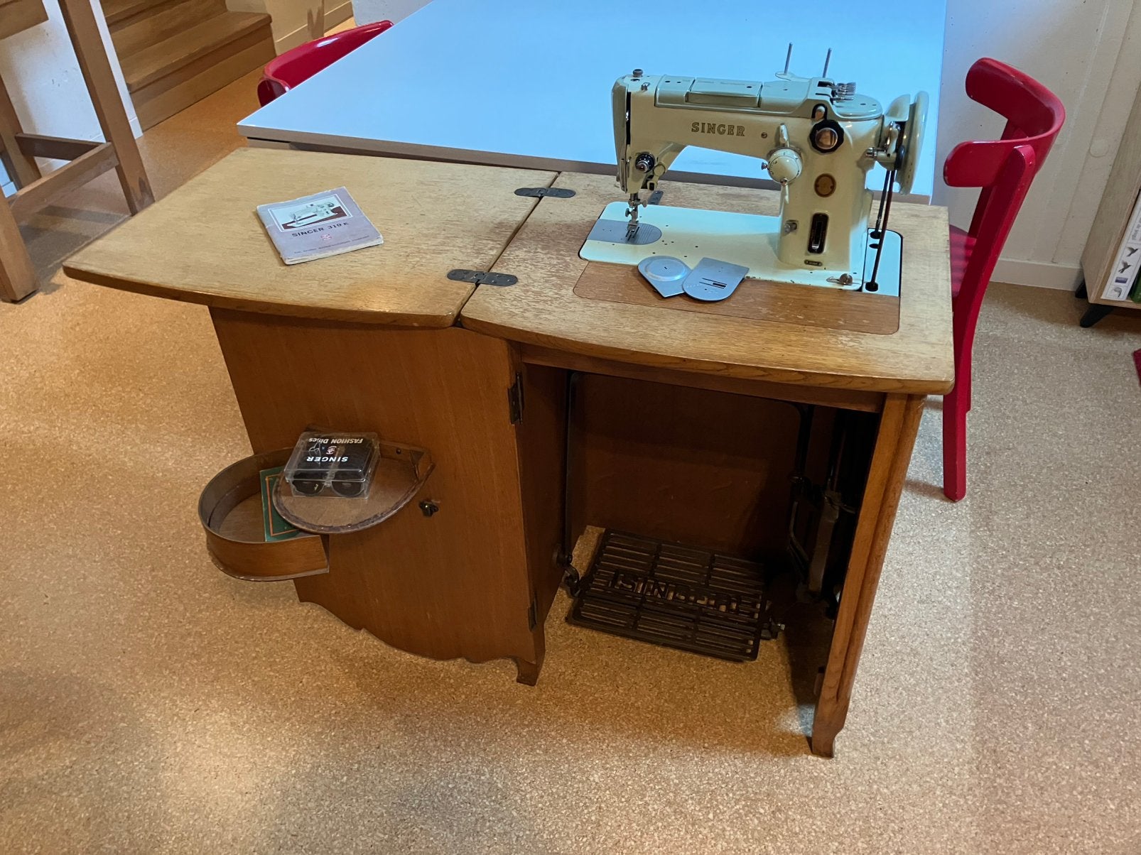 Vintage naaimachine, Ophalen