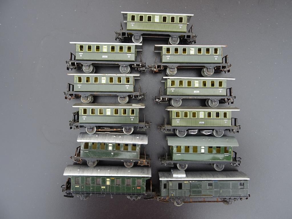Lot oude metalen wagons - Märklin - HO, Wisselstroom, Gebruikt, Wagon, Ophalen of Verzenden