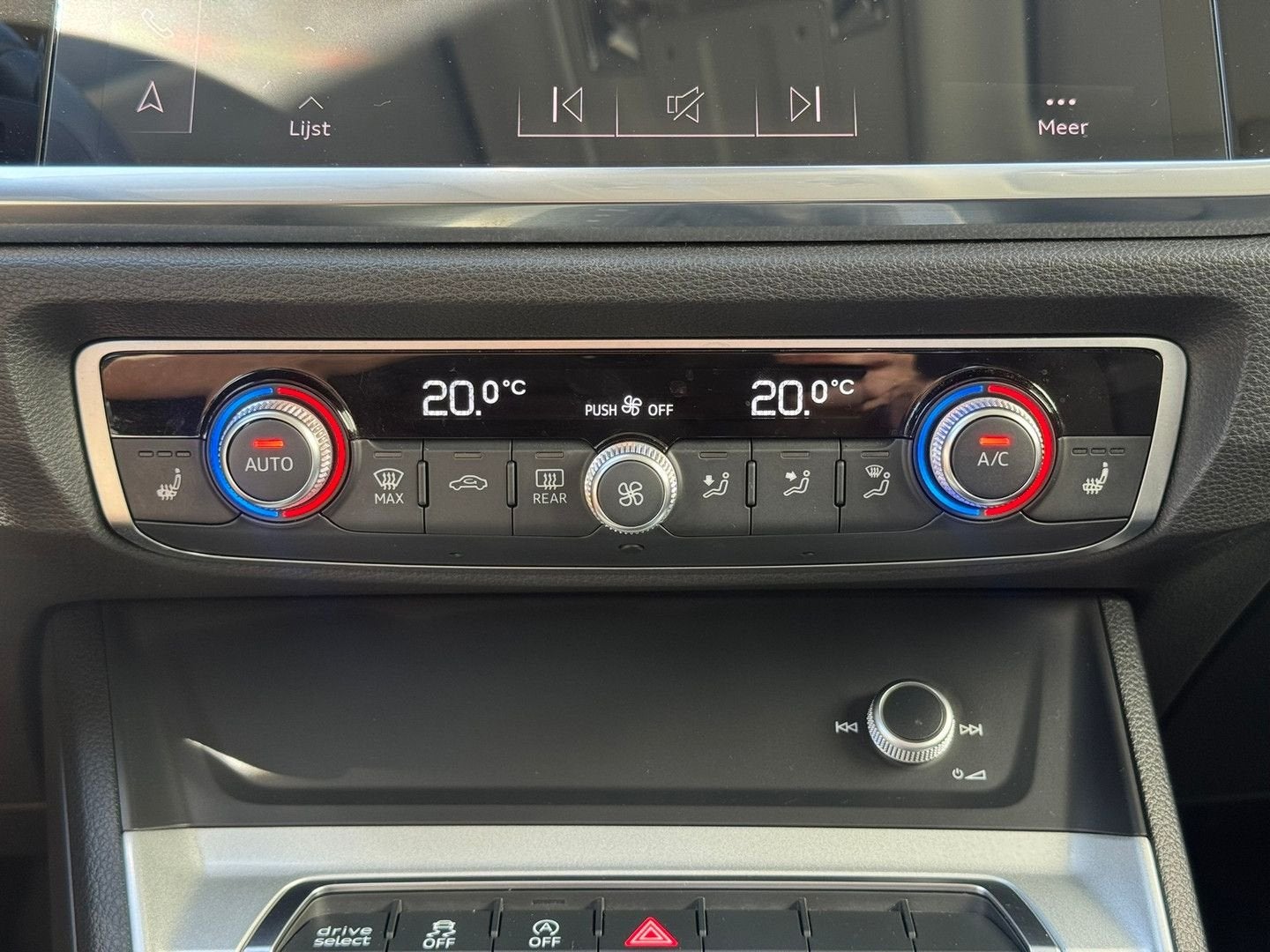 Audi Q3 Sportback 35 TFSI S-line Mild Hybrid Adaptive cruise, Auto's, Automaat, Zwart, Zwart, Bedrijf
