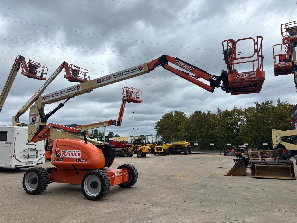 hoogwerker JLG 600 AJ, Ophalen