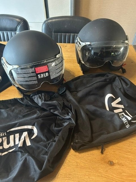 Helmen, Motoren, Ophalen, Zo goed als nieuw
